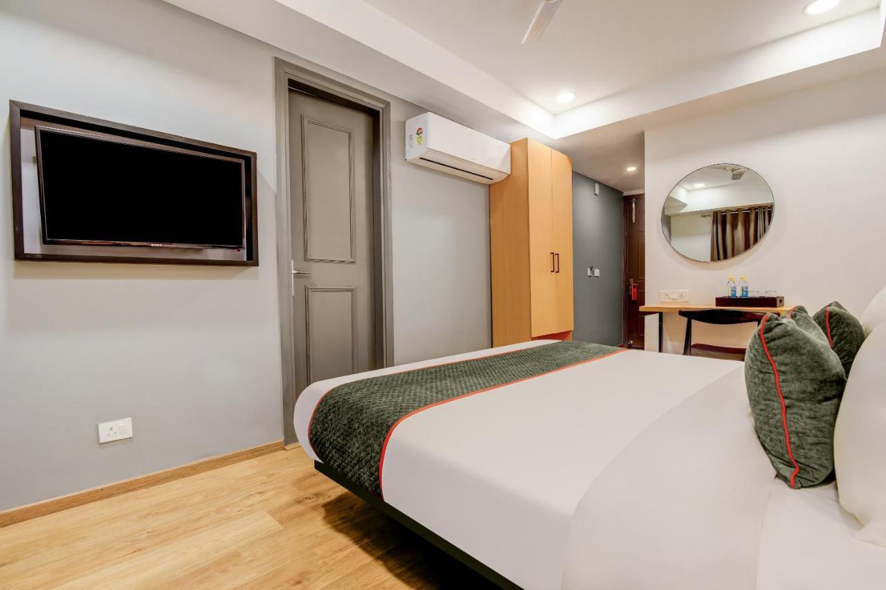 Отель Oyo Townhouse 115 Patel Nagar Нью-Дели Экстерьер фото